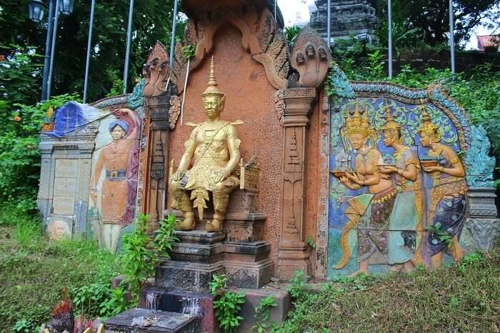 History through architecture in Cambodia