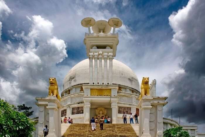 Dhauli-Giri-Shanti-Stupa-Bhubaneswar-Orissa