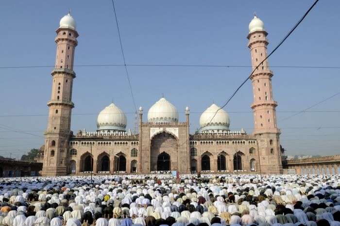 People offering namaz in front of Taj-ul-Masjid in Bhopal