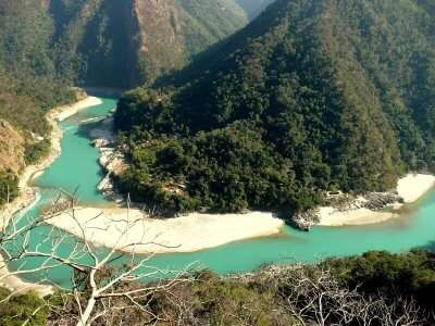 A breathtaking view of Alaknanda River 