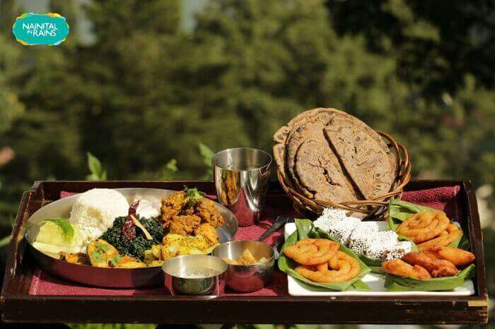 Enjoy delicious Garhwali cuisine during Auli in winter to keep happy your taste buds