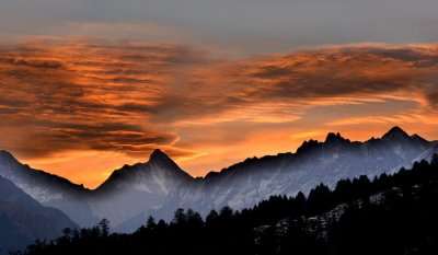 View of sunrise, best time to witness the snowfall in Auli in winter