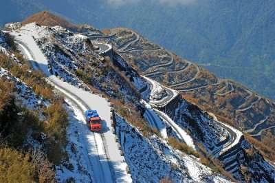 Dangerous roads in Gangtok, one of the best places to visit in India in April