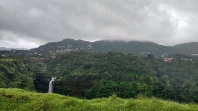 The valleys and waterfalls of Kune make it one of the best places to visit near Pune for honeymoon