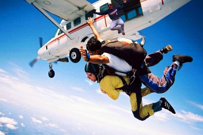 A travel skydiving in Mauritius