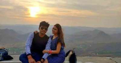 Ashish with his wife in Mount Abu in Udaipur