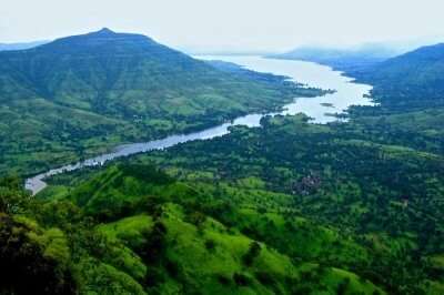 lush green forests of mahabaleshwar in Maharashtra which is counted among the wonderful places to visit in India in May