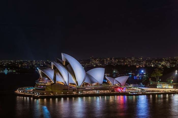 A night shot of the Sydney Opera House in Australia