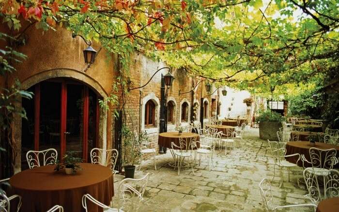 Dining area in Alfresco