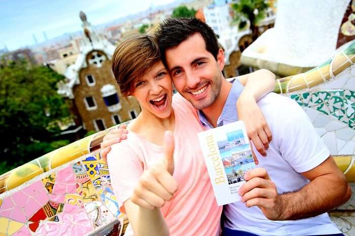 Honeymoon couple in Barcelona
