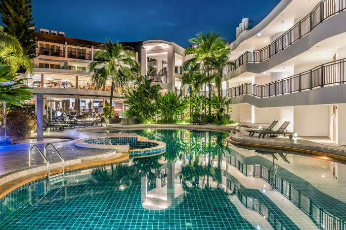 Novotel Phuket Karon Beach Resort And Spa