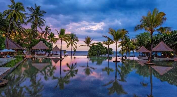 infinity pool Bali