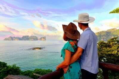 couple in phi phi islands