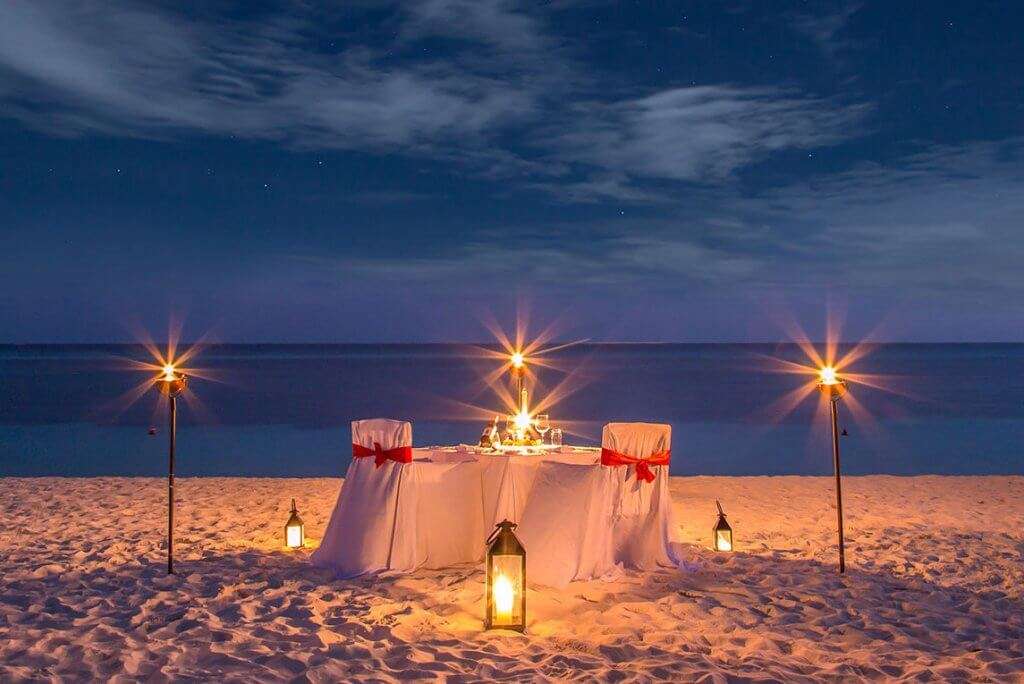 have a romantic dinner date in pondicherry on the beach