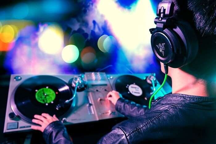 new year party at Don’t Tell Mama Lounge