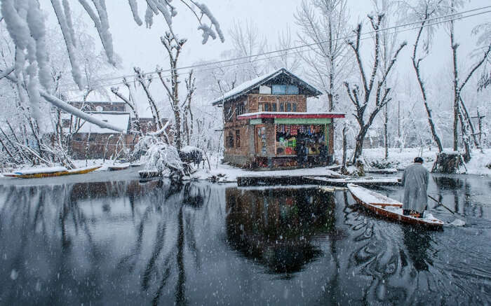 Snowfall In Kashmir: An Encounter With Heaven In 2023