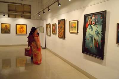 Witnessing The Academy of Fine Arts is one of the best things to do in Kolkata