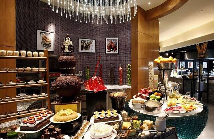 Buffet Lunch At Crowne Plaza Gurgaon