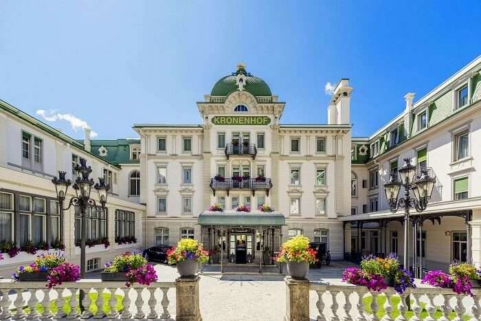 . Grand Hotel Kronenhof