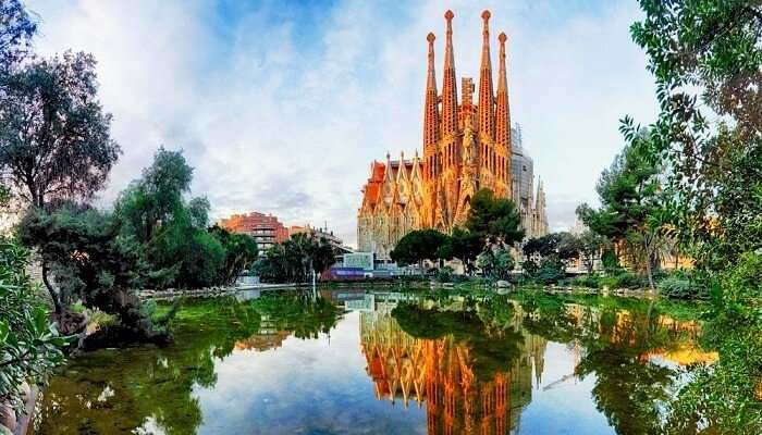 sagrada familia barcelona