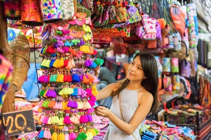 BANGKOK,THAILAND - 2 FEBRUARY 2017 : Selling Leather Bag At Shop In Market  Stock Photo, Picture and Royalty Free Image. Image 71695604.