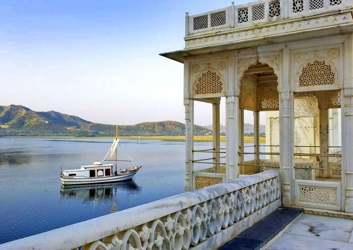 Taj Lake palace experiences udaipur