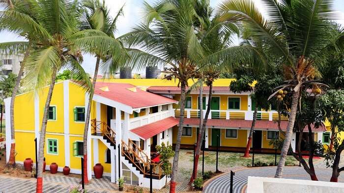 Hardys Villa Resort daman resorts
