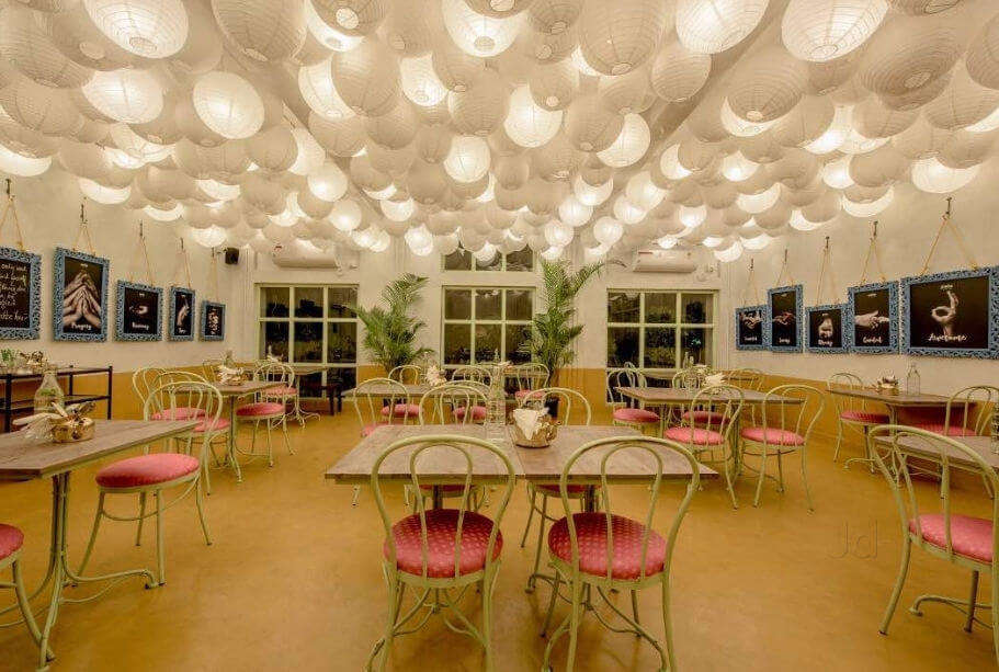 32 Best Cafes In Bangalore To Hangout With Friends In 2023