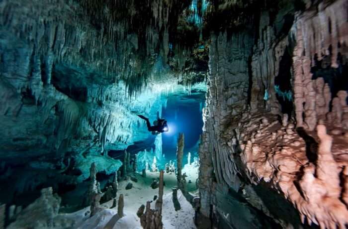 acj-1801-worlds-largest-underwater-cave (1)