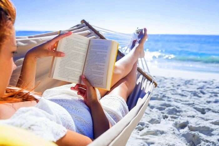 books to read on a holiday