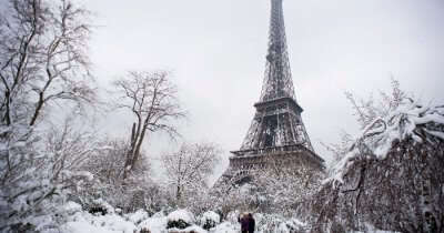 Eiffel tower in snow