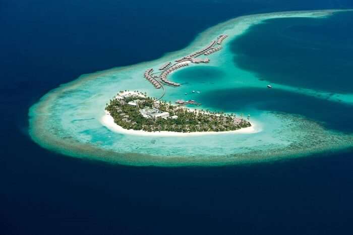 Halaveli Islands