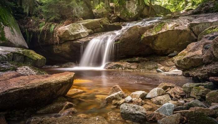 Killiyur Falls, among the best places to visit in Yercaud.