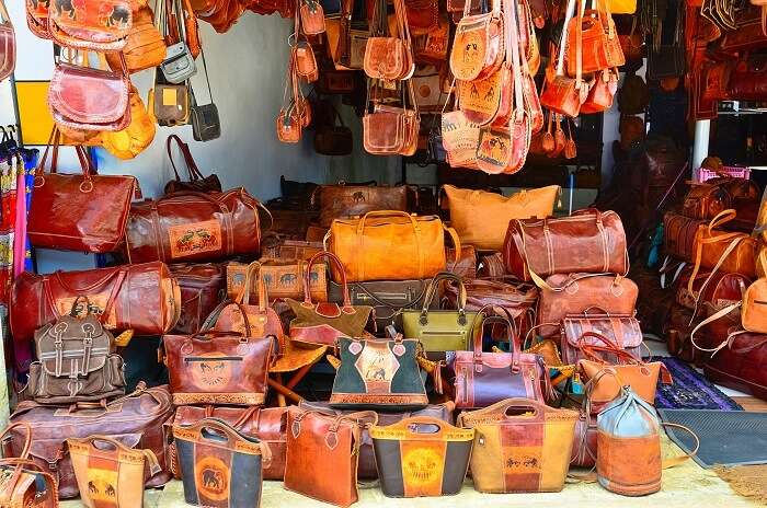 Trust Only Govt Certified Stores for Handicraft shopping in sri lanka