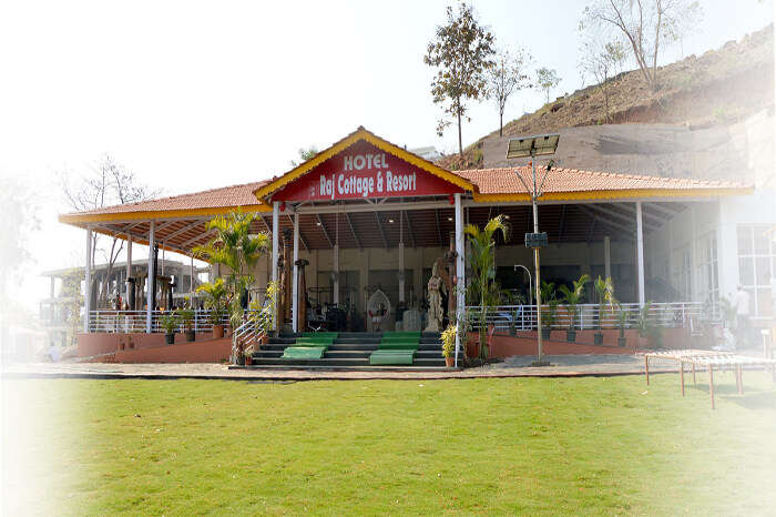 Hotel Raj Cottage And Resort