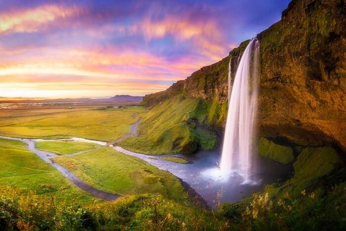 iceland waterfalls beautiful