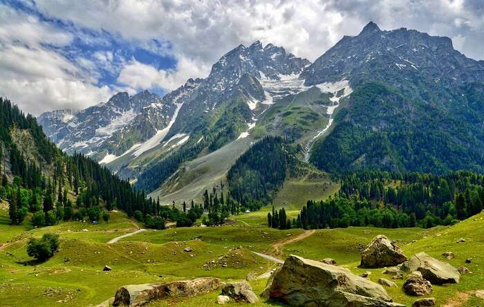 places to visit from srinagar to sonmarg