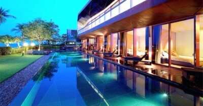 a luxurious villa in Singapore