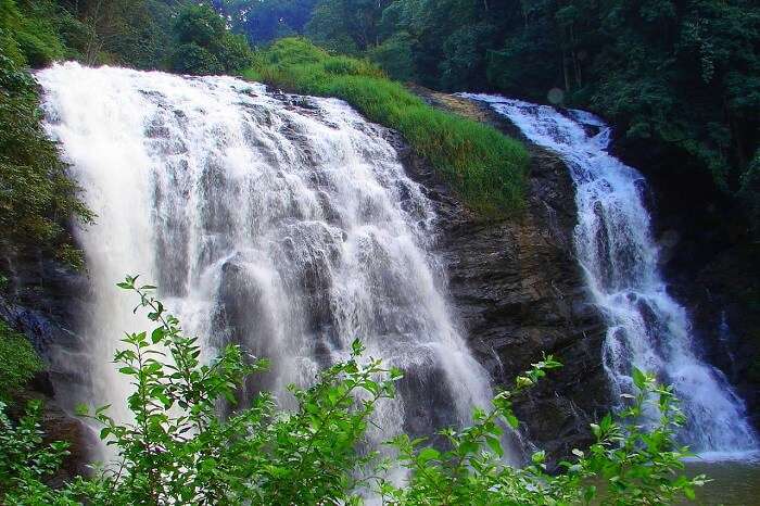 Photograph the Abbey Falls coorg