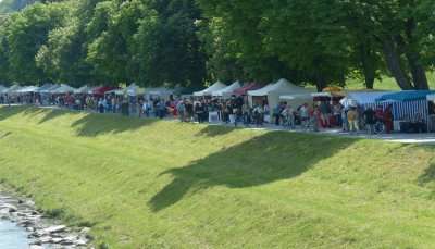 Visit a farmer’s market