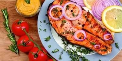 Let your taste buds indulge in delicious sea food during your 3 days in Goa trip