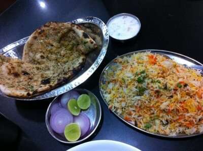 Enjoy veg food in numerous restaurants during your 3 days in Goa trip 