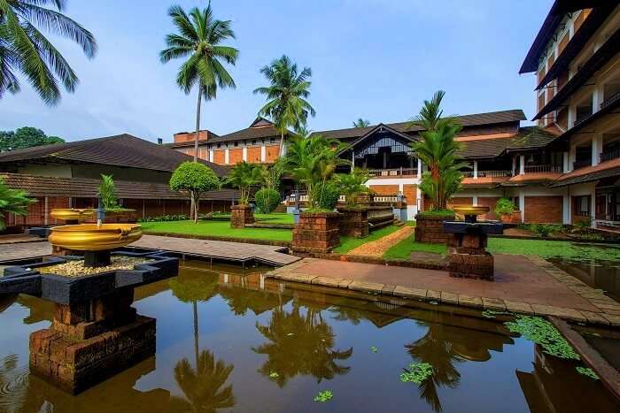 the raviz hotel in kerala