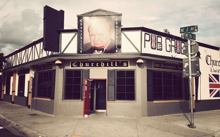 Churchill’s Pub 