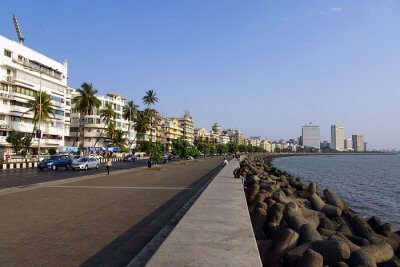 marine drive view of the beach, one of the best picnic spots near Pune in summer