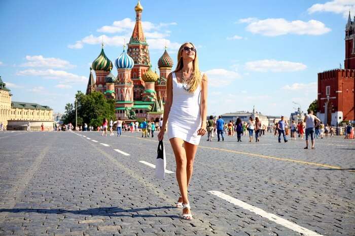 woman shopping on red square