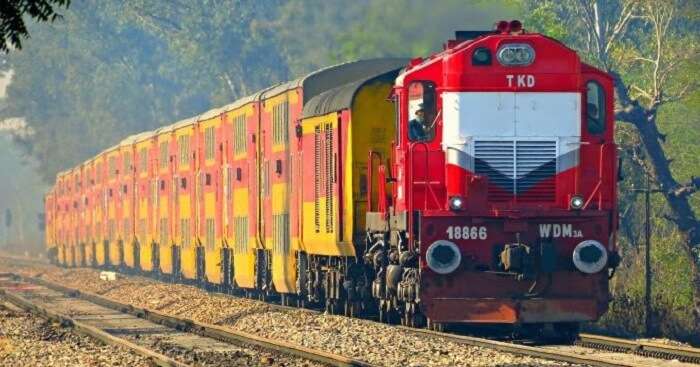 Indian Railways All Set To Introduce UDAY Express - The Double-Decker AC  Train From Coimbatore to Bengaluru