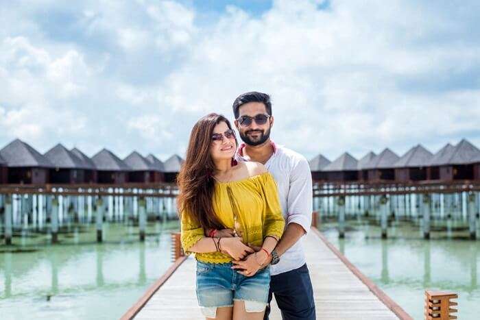 Allu Arjun poses with his wife Sneha Reddy in Goa | Filmfare.com