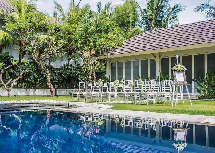 beautifully landscaped area and impeccable service