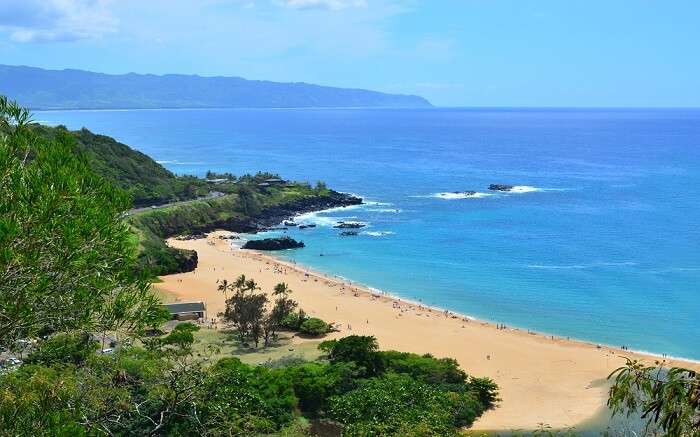 Waimea beach with beautiful views ss20072018